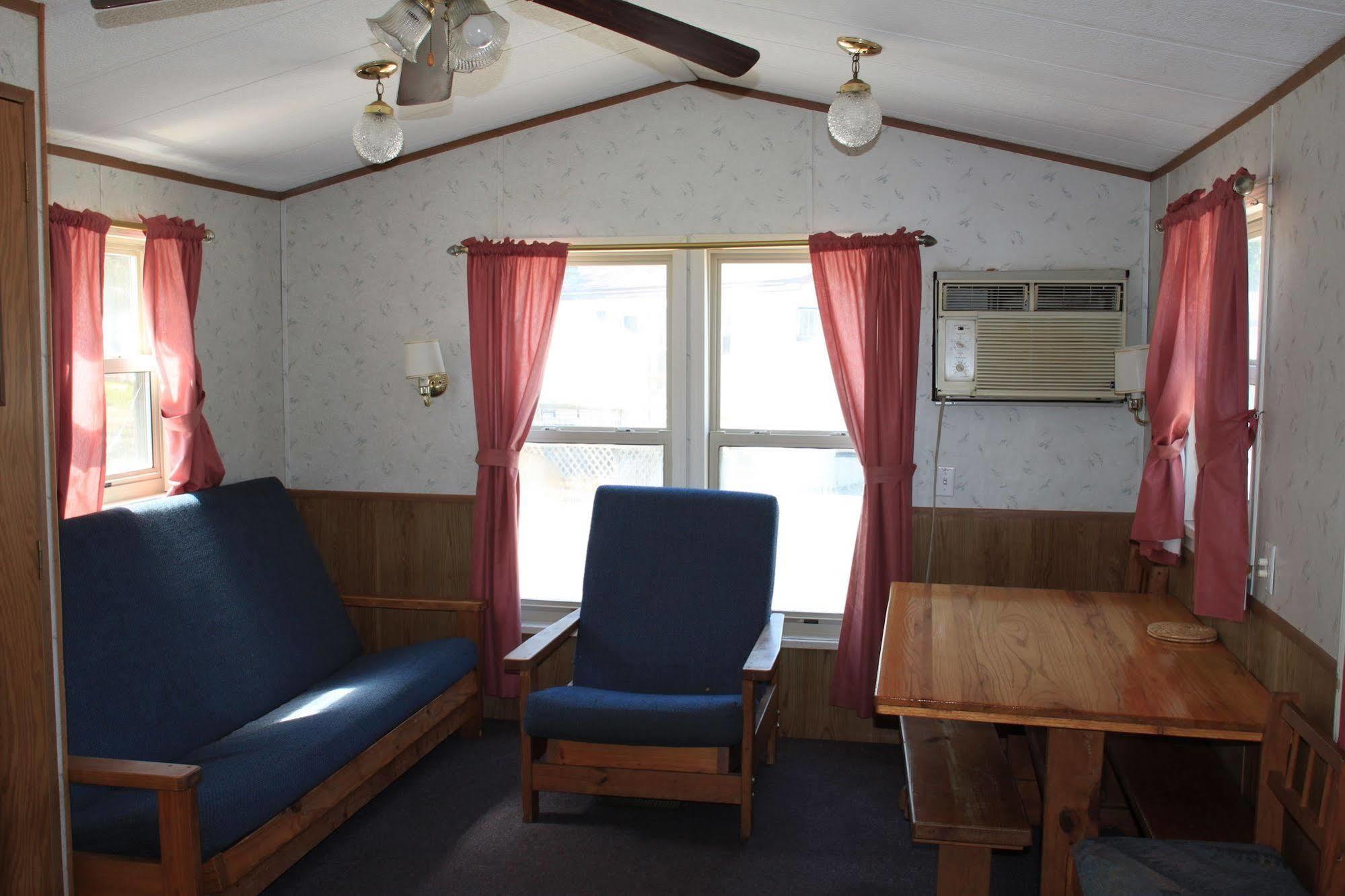 Circle M Rv & Camping Resort - Caravan Park Millersville Exterior photo